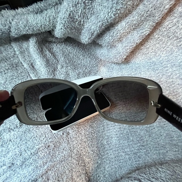 Nine West Women’s Sunglasses - Picture 2 of 9